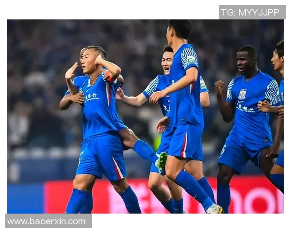 中超赛季中段换帅潮涌现,多队调整战术风格